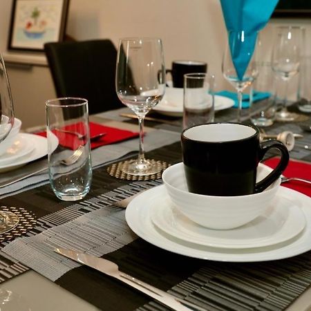 Aqua Dreams - Serviced Luxury Modern Belfast City Centre 2 Bed Apartment Luaran gambar