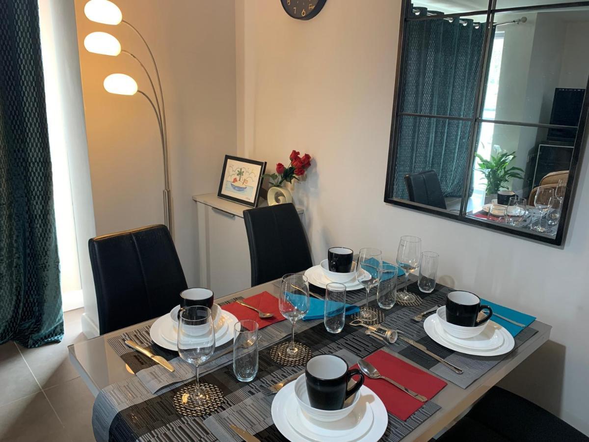 Aqua Dreams - Serviced Luxury Modern Belfast City Centre 2 Bed Apartment Luaran gambar