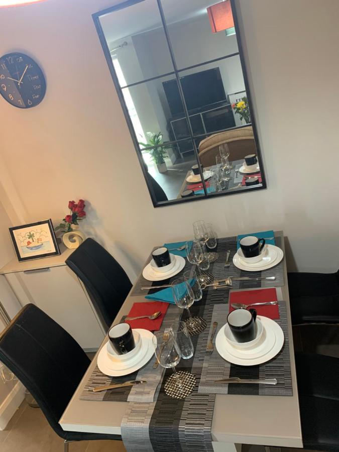 Aqua Dreams - Serviced Luxury Modern Belfast City Centre 2 Bed Apartment Luaran gambar