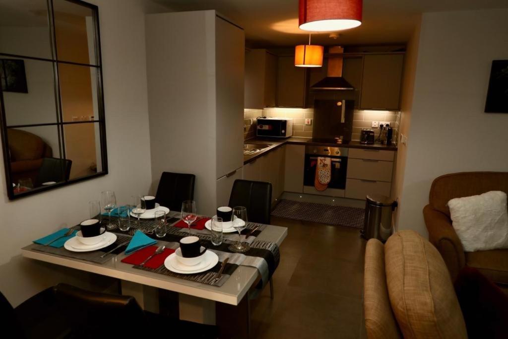 Aqua Dreams - Serviced Luxury Modern Belfast City Centre 2 Bed Apartment Luaran gambar